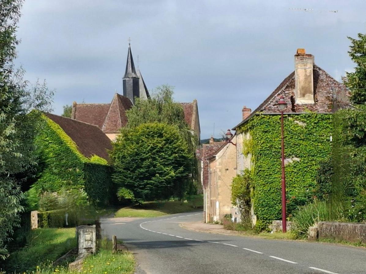 Chambres D'Hotes Les Frerots Lurcy-le-Bourg Exteriör bild